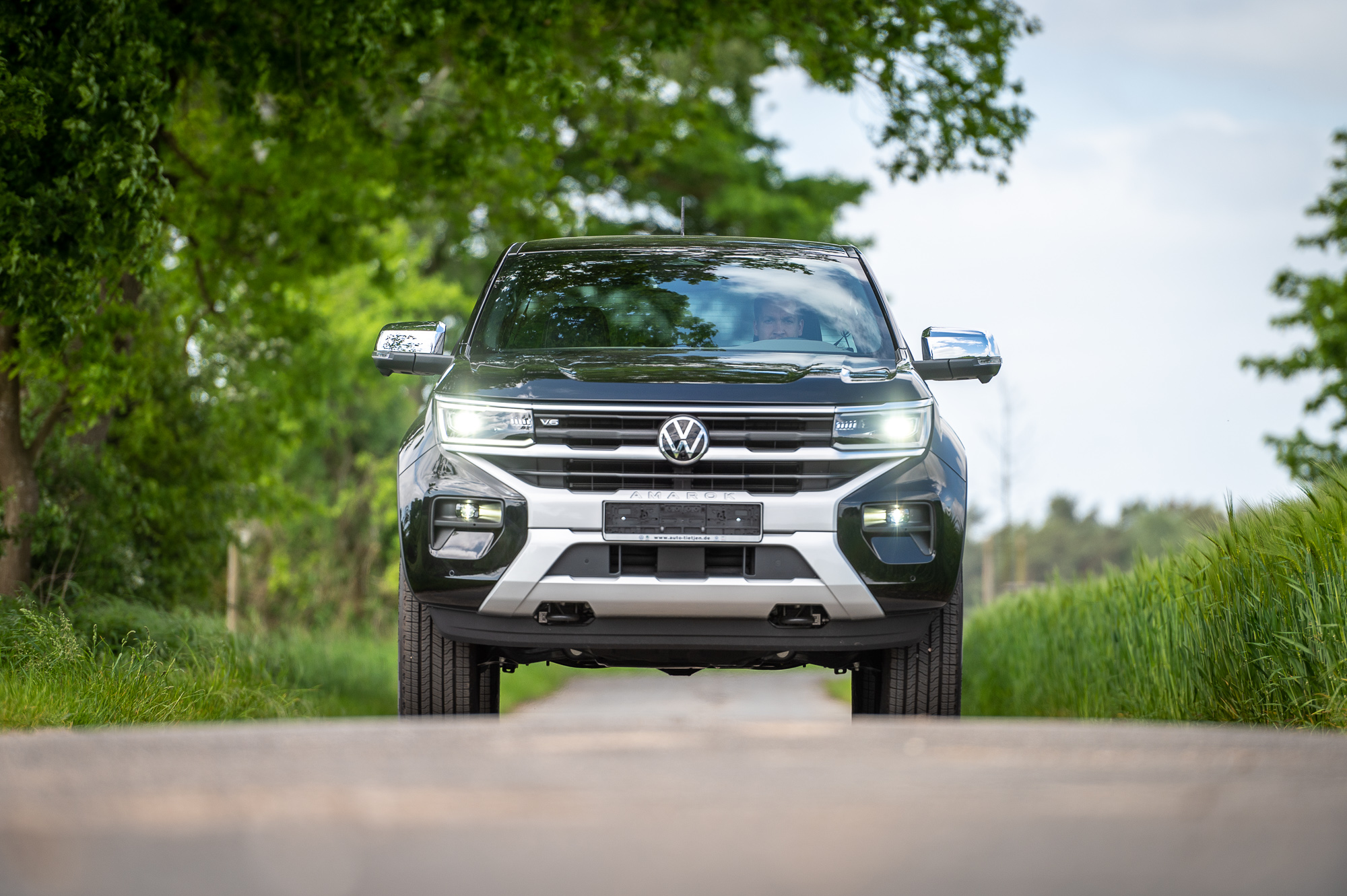 amarok schwarz 6906